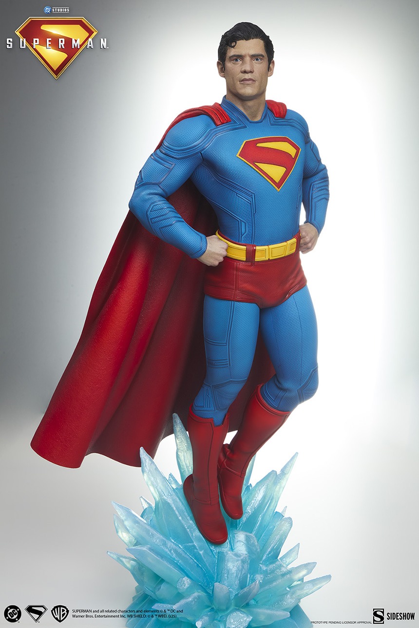imgi_19_sideshow-collectibles-dc-comics-superman-premium-format-figure-gallery-68715a7a99258.jpg