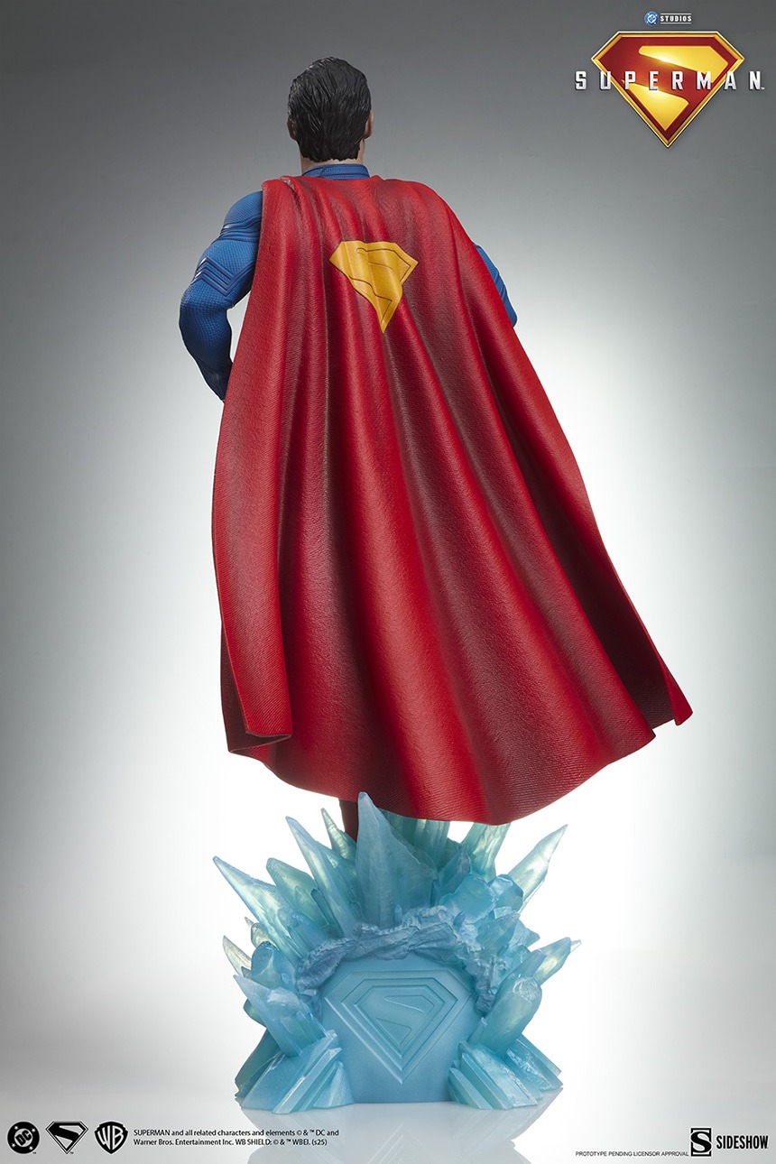 imgi_23_sideshow-collectibles-dc-comics-superman-premium-format-figure-gallery-68715a7bd3e67.jpg