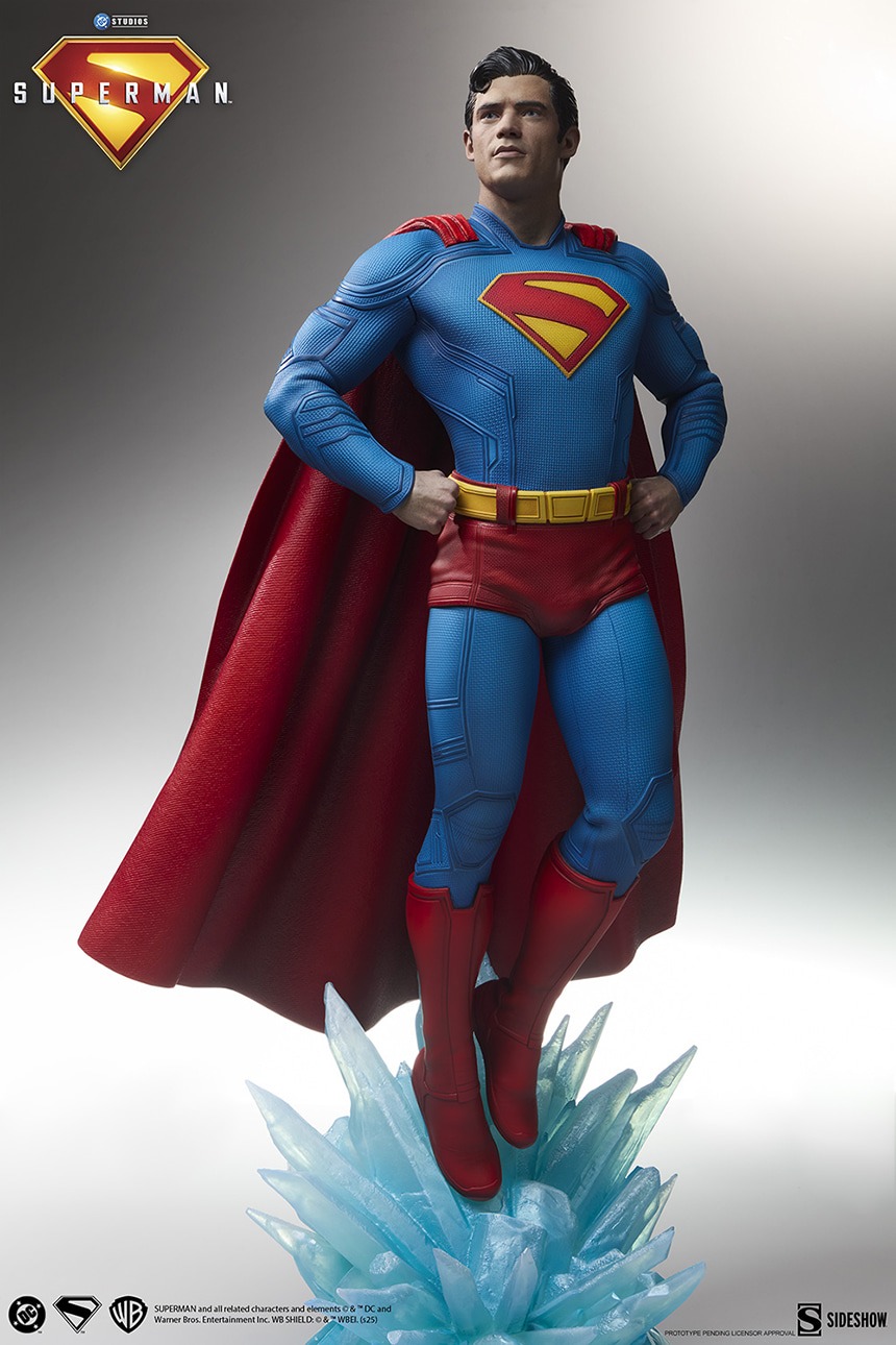 imgi_26_sideshow-collectibles-dc-comics-superman-premium-format-figure-gallery-68715a79465f3.jpg