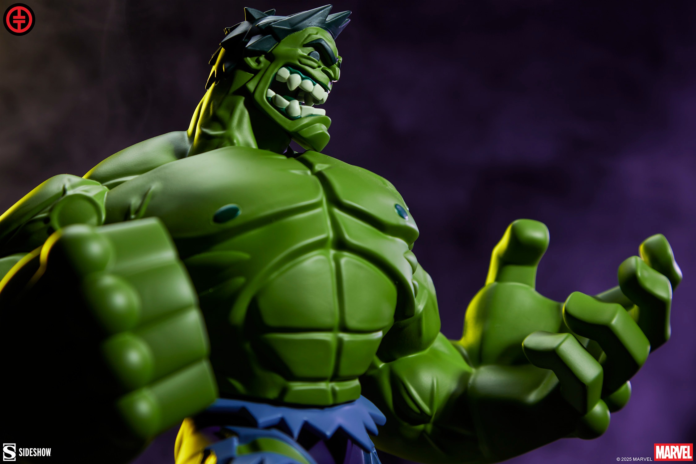 imgi_114_sideshow-collectibles-marvel-hulk-designer-collectible-statue-gallery-68c2f5fe40f8e.jpeg