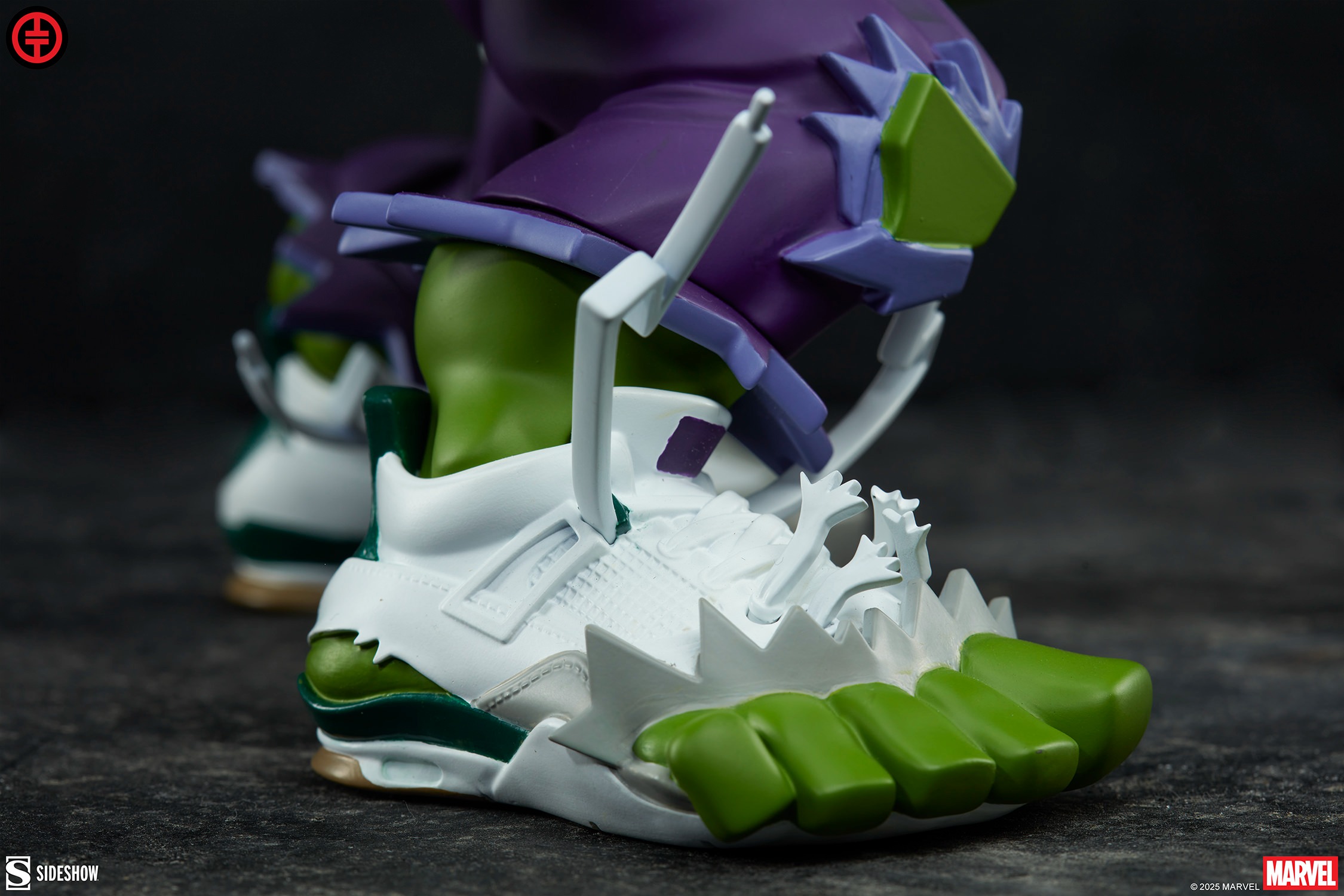 imgi_120_sideshow-collectibles-marvel-hulk-designer-collectible-statue-gallery-68c2f60109724.jpeg