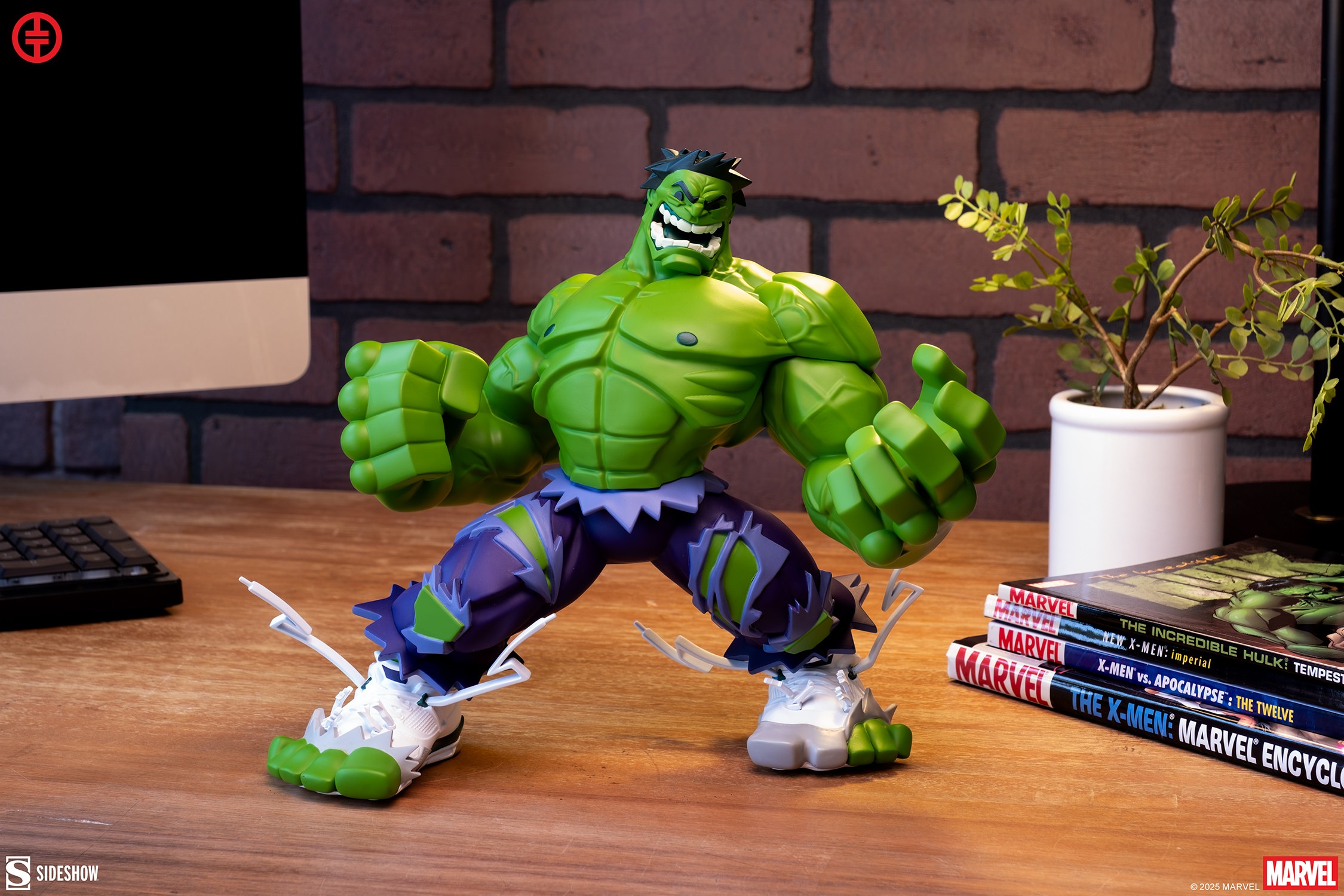 imgi_112_sideshow-collectibles-marvel-hulk-designer-collectible-statue-gallery-68c2f5fd4c96a.jpeg
