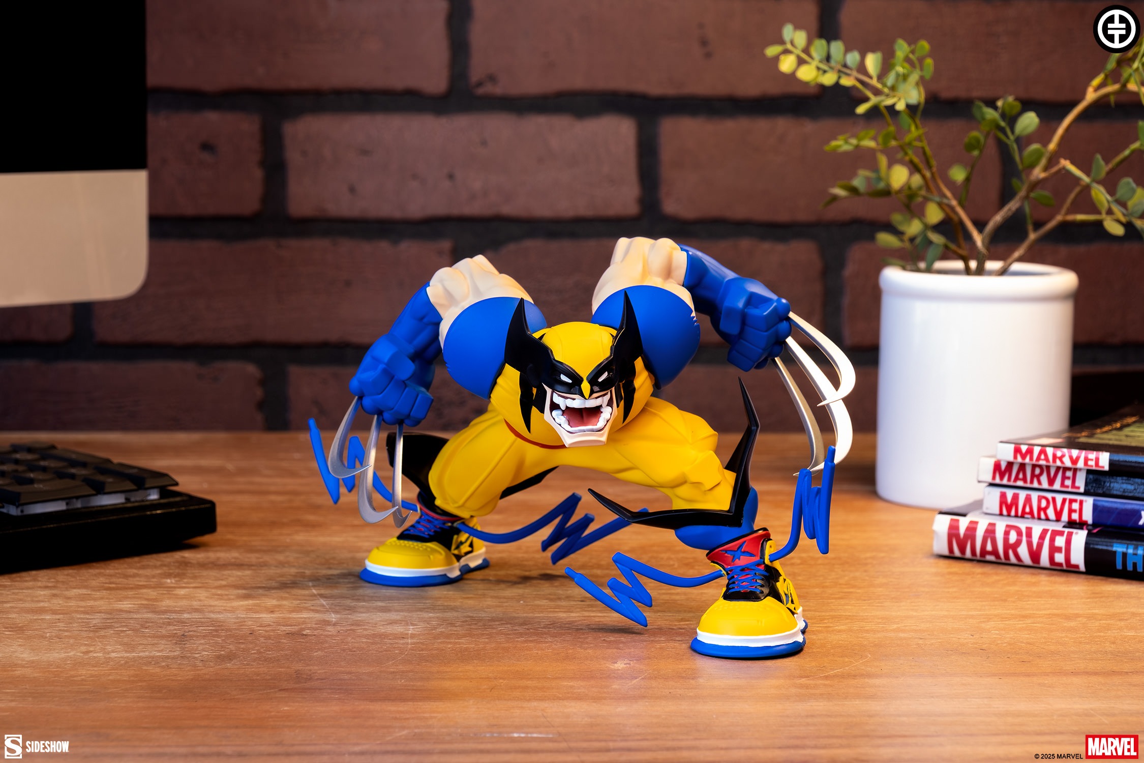 imgi_113_sideshow-collectibles-marvel-wolverine-designer-collectible-statue-gallery-68c2f63f21186.jpeg