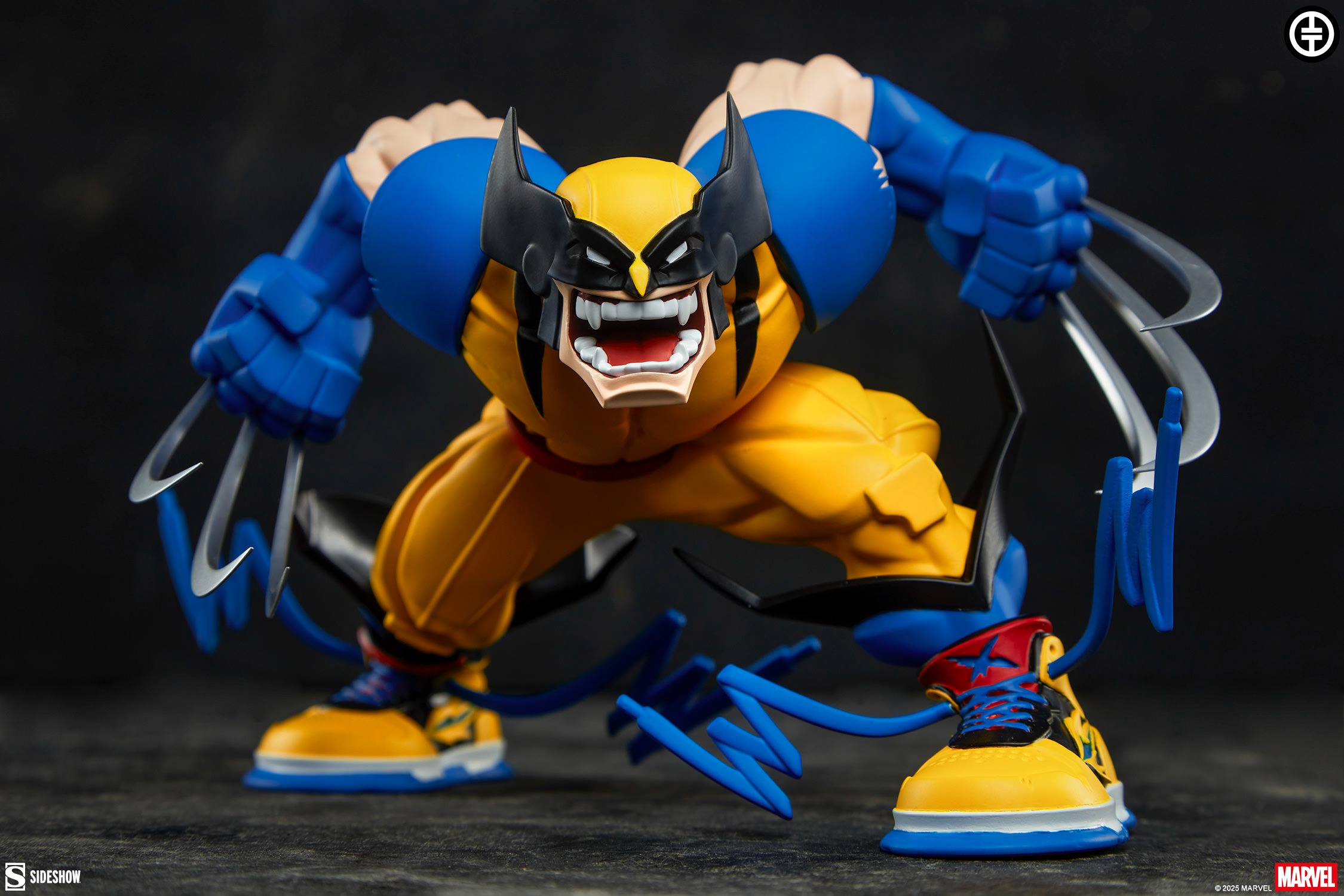 imgi_119_sideshow-collectibles-marvel-wolverine-designer-collectible-statue-gallery-68c2f641ef83e.jpeg