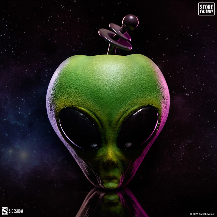 imgi_17_sideshow-collectibles-sideshow-originals-alien-apple-green-variant-replica-gallery-68f9044a45c87.jpg