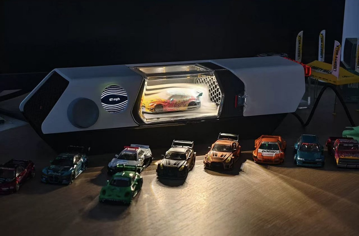 Fun-Tech-Lab RUNSIBLE 64 シャシーダイナモ FUN-TECH-LAB 1/64