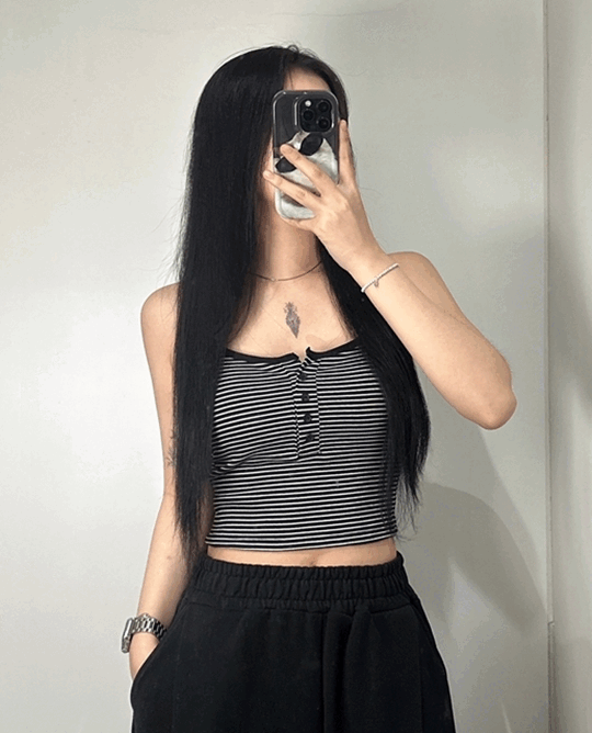 250401_gif_캡 내장 패드 스트라이프 크롭 나시.gif