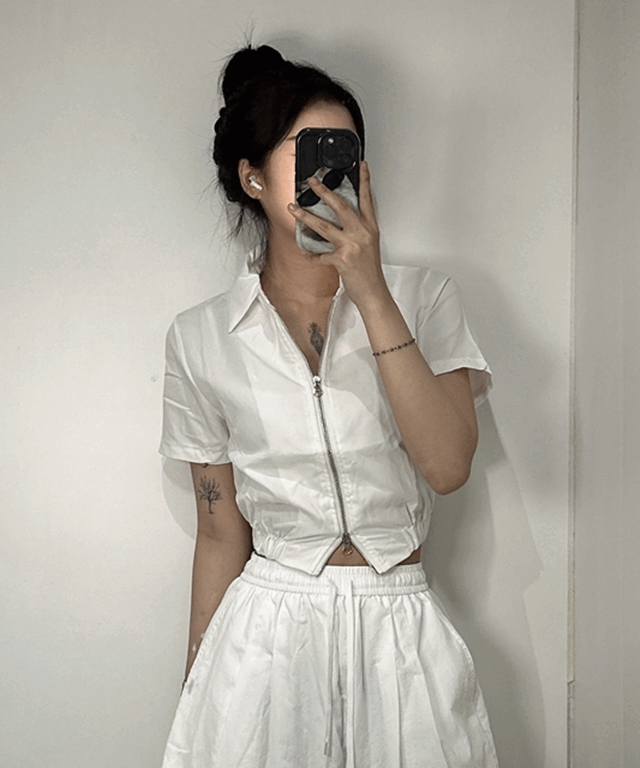 250703_gif_투웨이 카라 반팔 크롭 집업.gif