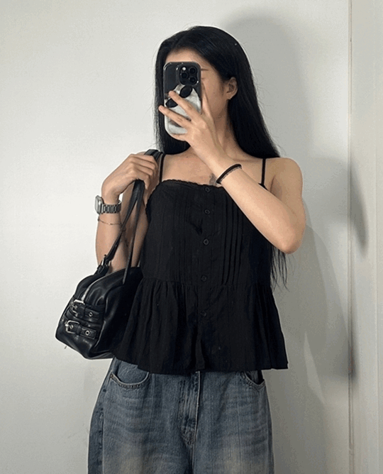 250804_gif_플레어 펀칭 레이어드 나시 블라우스.gif