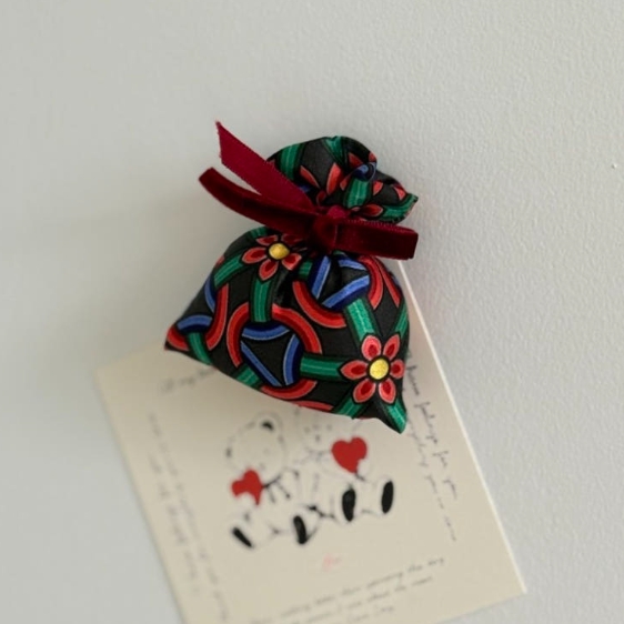 색동 복주머니 냉장고 자석