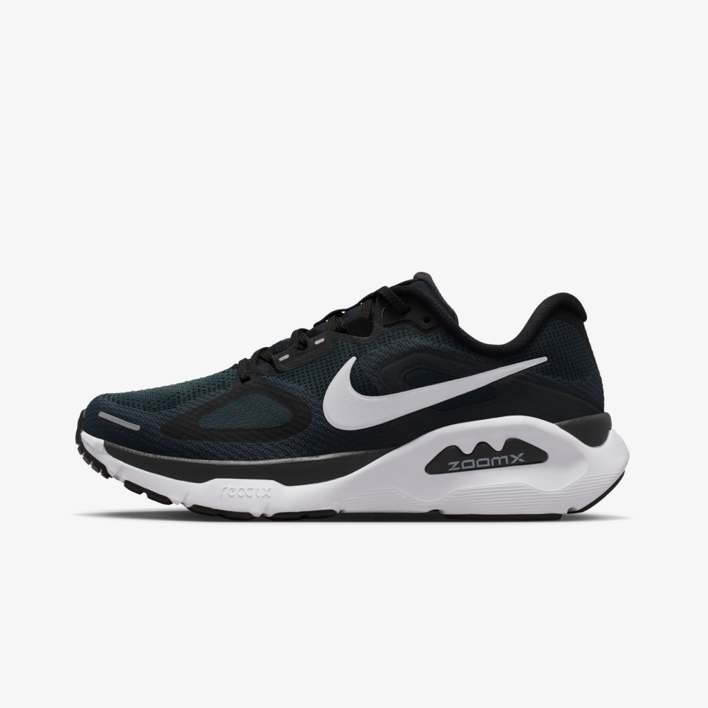Nike Structure Plus