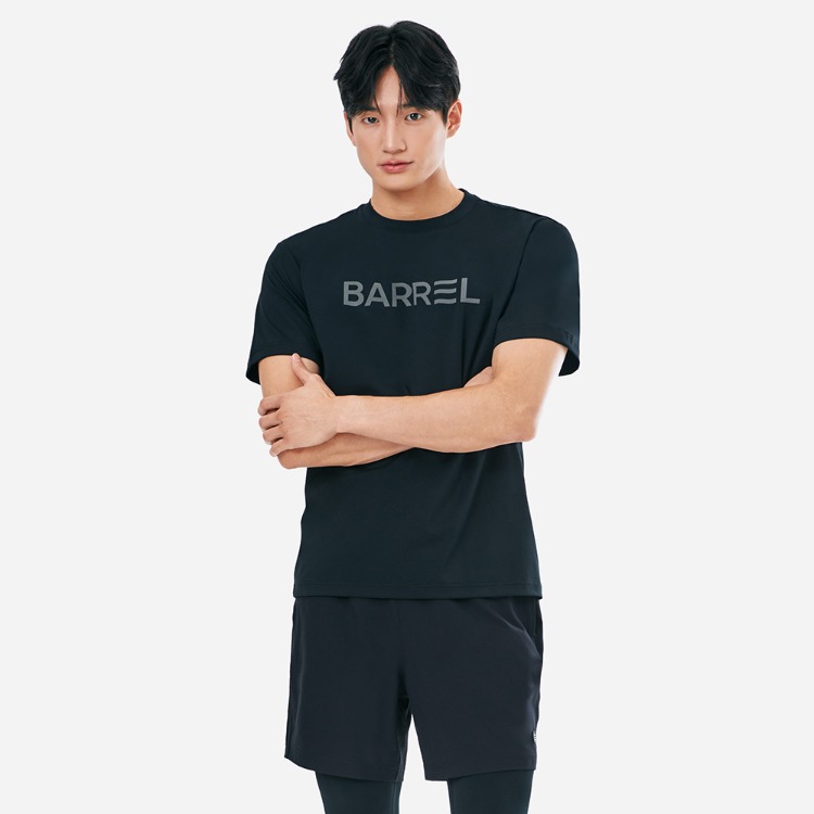 배럴 맨 에센셜 릴렉스핏 반팔 래쉬가드 블랙