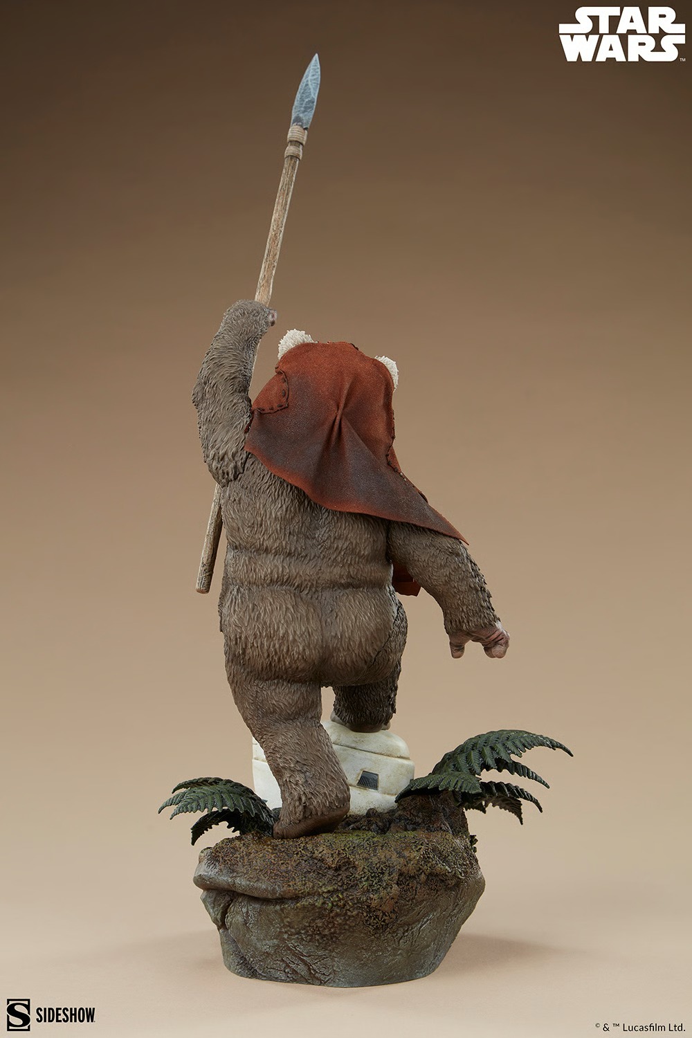 imgi_37_sideshow-collectibles-star-wars-wicket-premium-format-figure-gallery-6880151520c97.jpg