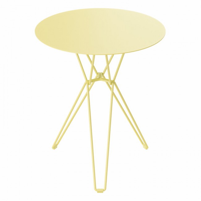 Massproductions Tio 테이블 60 cm high march 엘로우 MRSC-02-15-00-SC-102-15-00