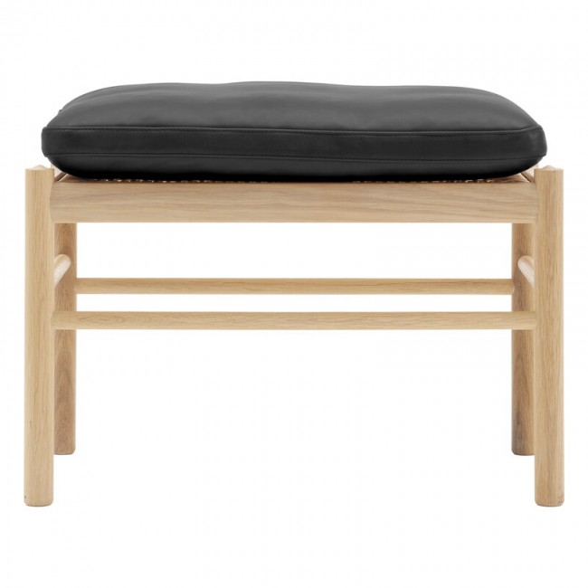 CARL HANSEN & SU00F8N OW149F 콜로니얼 풋스툴 오일 오크 - 블랙 래더 또르 301 Carl Hansen & Su00f8n OW149F Colonial footstool  oiled oak - black leather Thor 301 03451