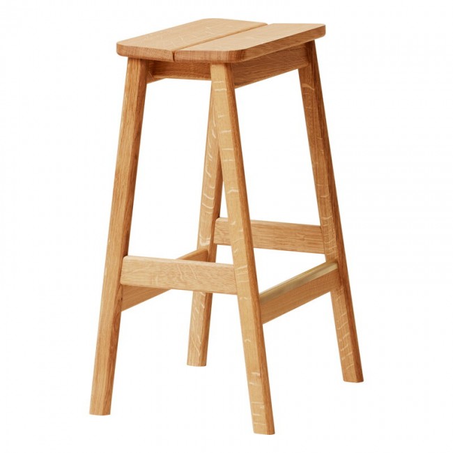 FORM & REFINE 폼앤리파인 Angle BAR스톨 65 cm oak FAR2190