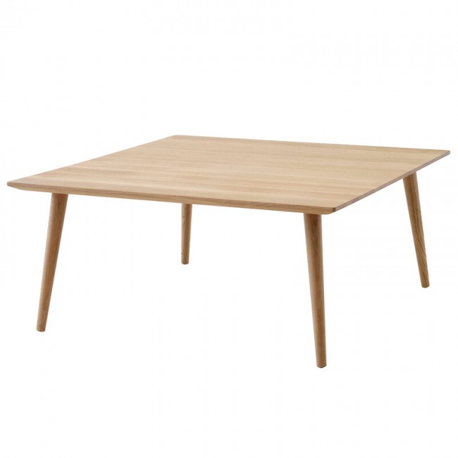 &TRADITION 앤트레디션 In Between SK24 coffee 테이블 oiled oak TR20982692