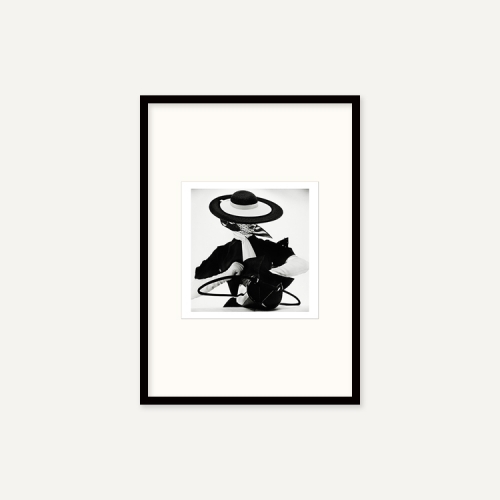 그릿시즌 어빙 펜 / Black and White Fashion with Handbag, 1950 (액자포함, 21x30)