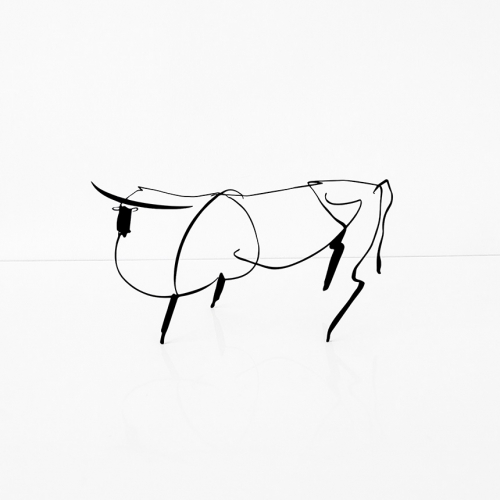 더닷 Bull