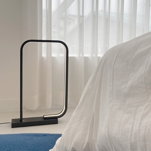 플루아 알파 티 스탠드 블랙 FLUA ALFA T STAND BLACK