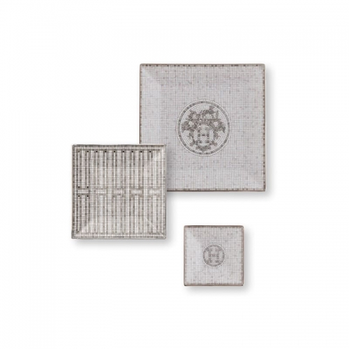 에르메스 Mosaique au 24 platinum gift set of 3 사각 스퀘어 접시 (n°1 to n°3) Hermes Mosaique au 24 platinum gift set of 3 square plates (n°1 to n°3) 00068