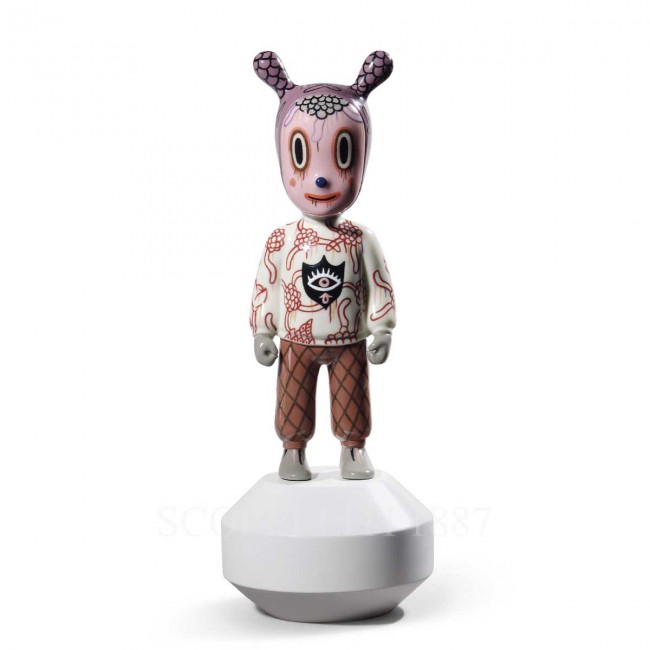 LLADROE The Guest by Gary Baseman Figurine Small NUMBE레드 에디션 LladrOE The Guest by Gary Baseman Figurine Small Numbered Edition 01858