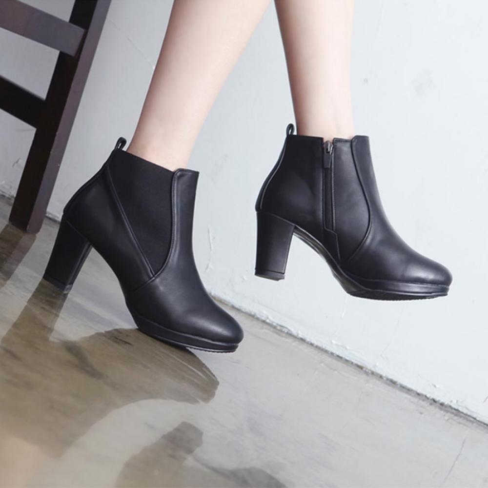 블랙 미들힐 여성부티 6.8cm 123783