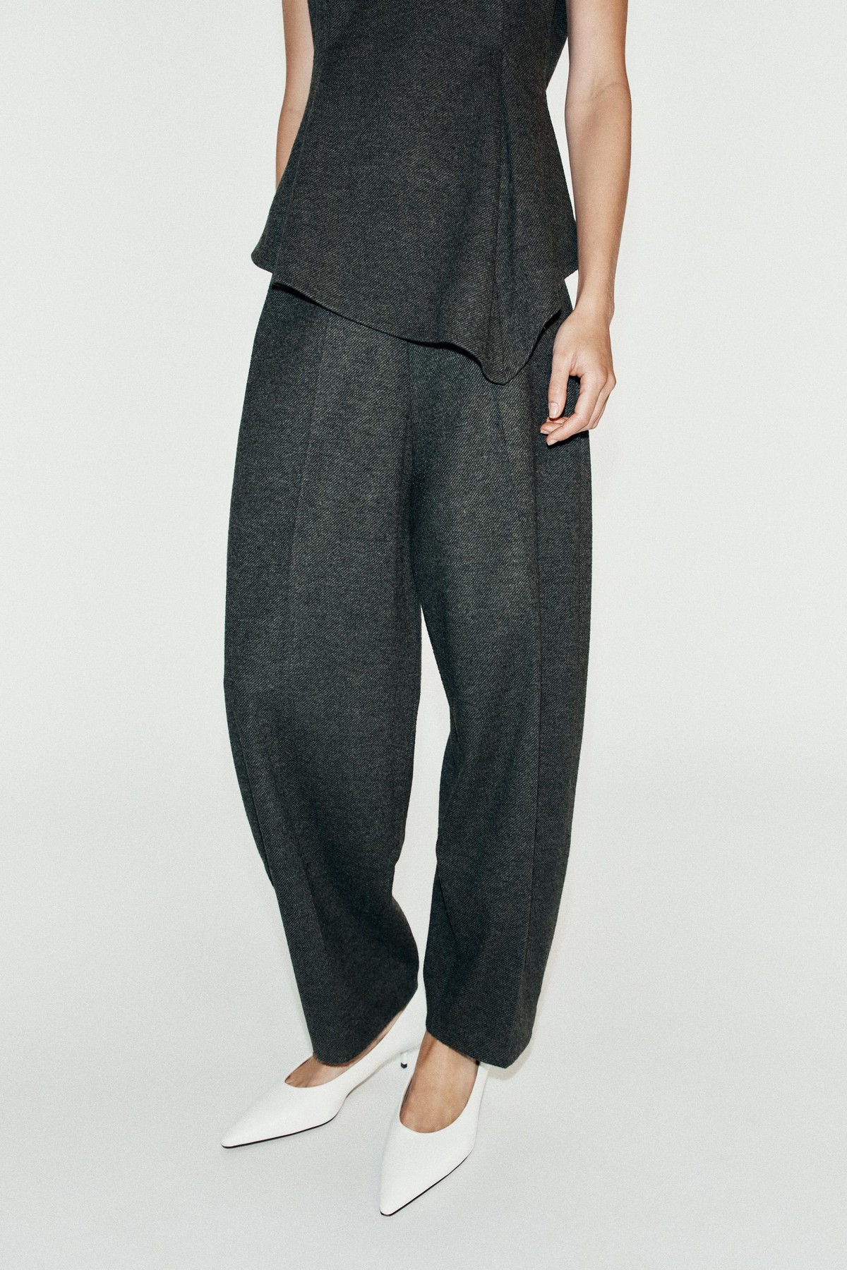 자라 소프트 캐럿핏 크리즈 팬츠 1165/719/922 DARK GREY
