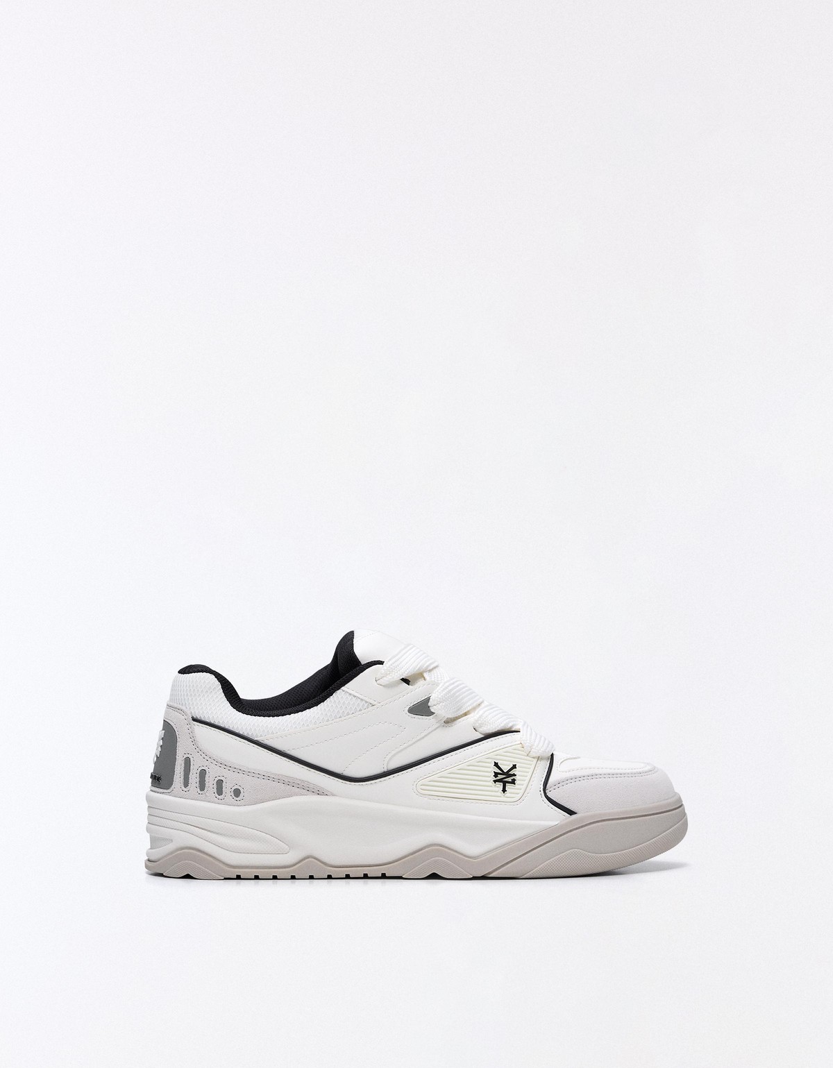 버쉬카 스케이트 청키 스니커즈 2418/864 WHITE