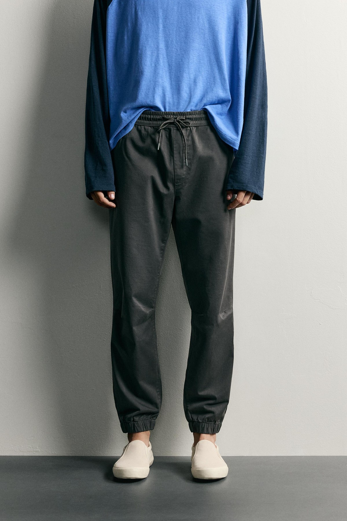 자라 슬림핏 워시드 이펙트 조거 팬츠 6786/325/922 DARK GREY