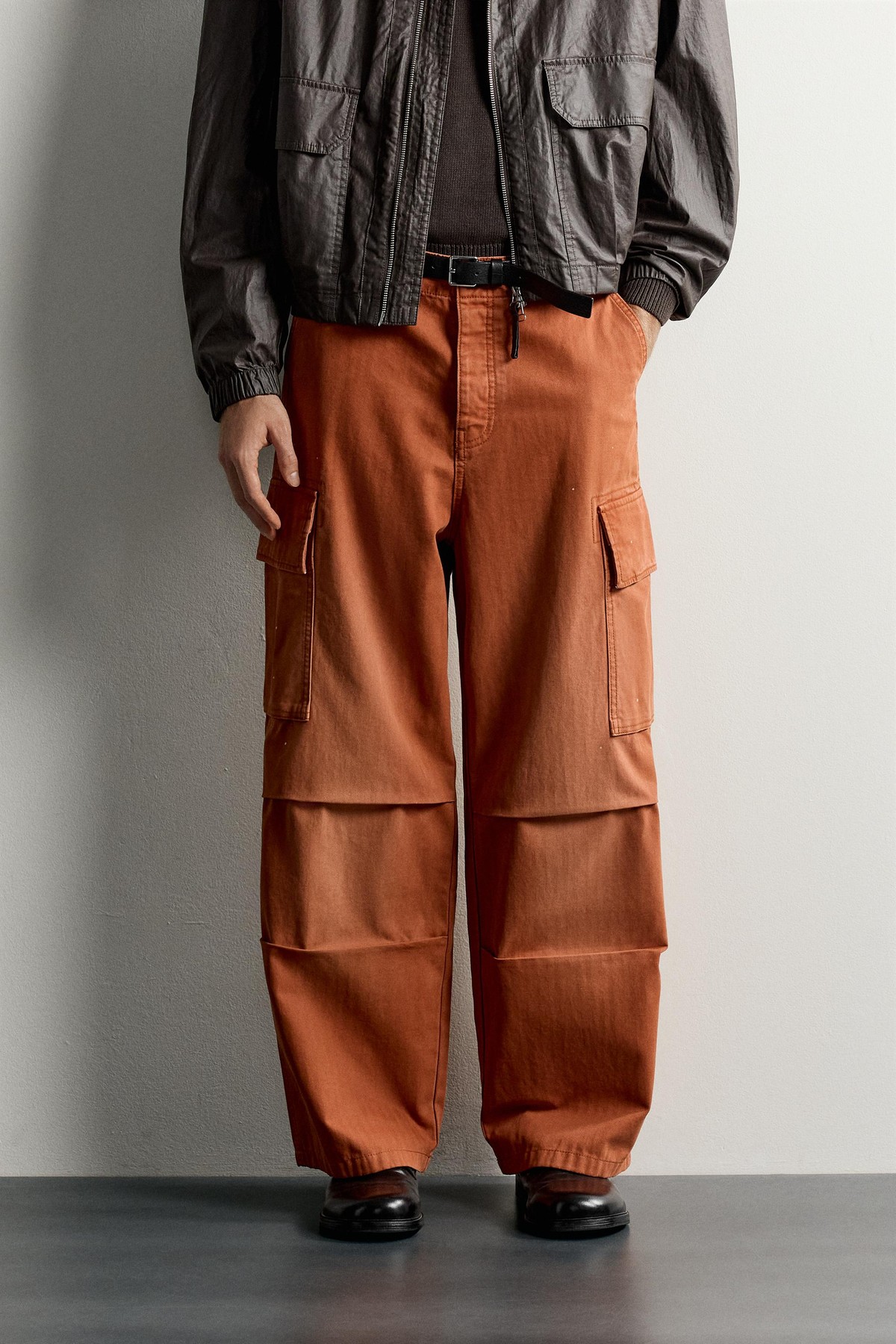 자라 워시드 헤링본 릴렉스핏 카고 팬츠 0122/334/642 DARK ORANGE