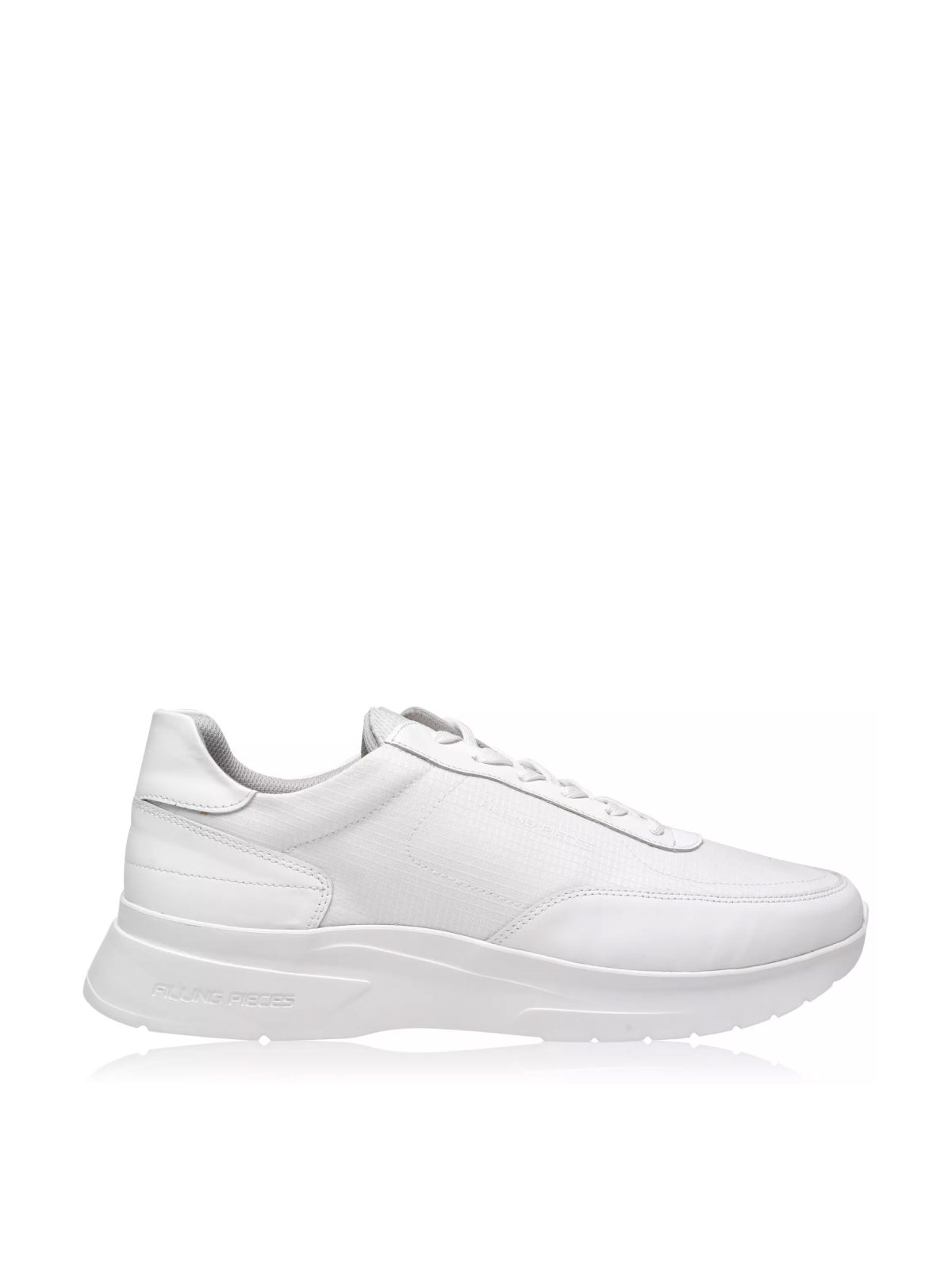 필링 피시스 로우탑 스니커즈 남성 화이트 25FW 39527790550WHITE