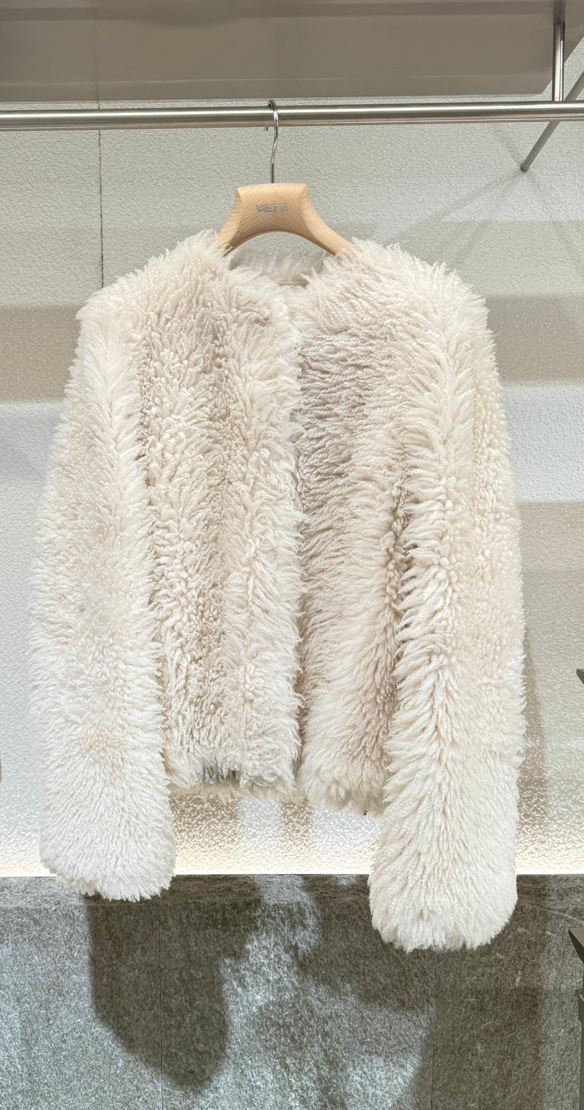 풀링 바이 지아니 자켓 여성 화이트 25FW BIANCALAMBMONGOLIAMERINGA