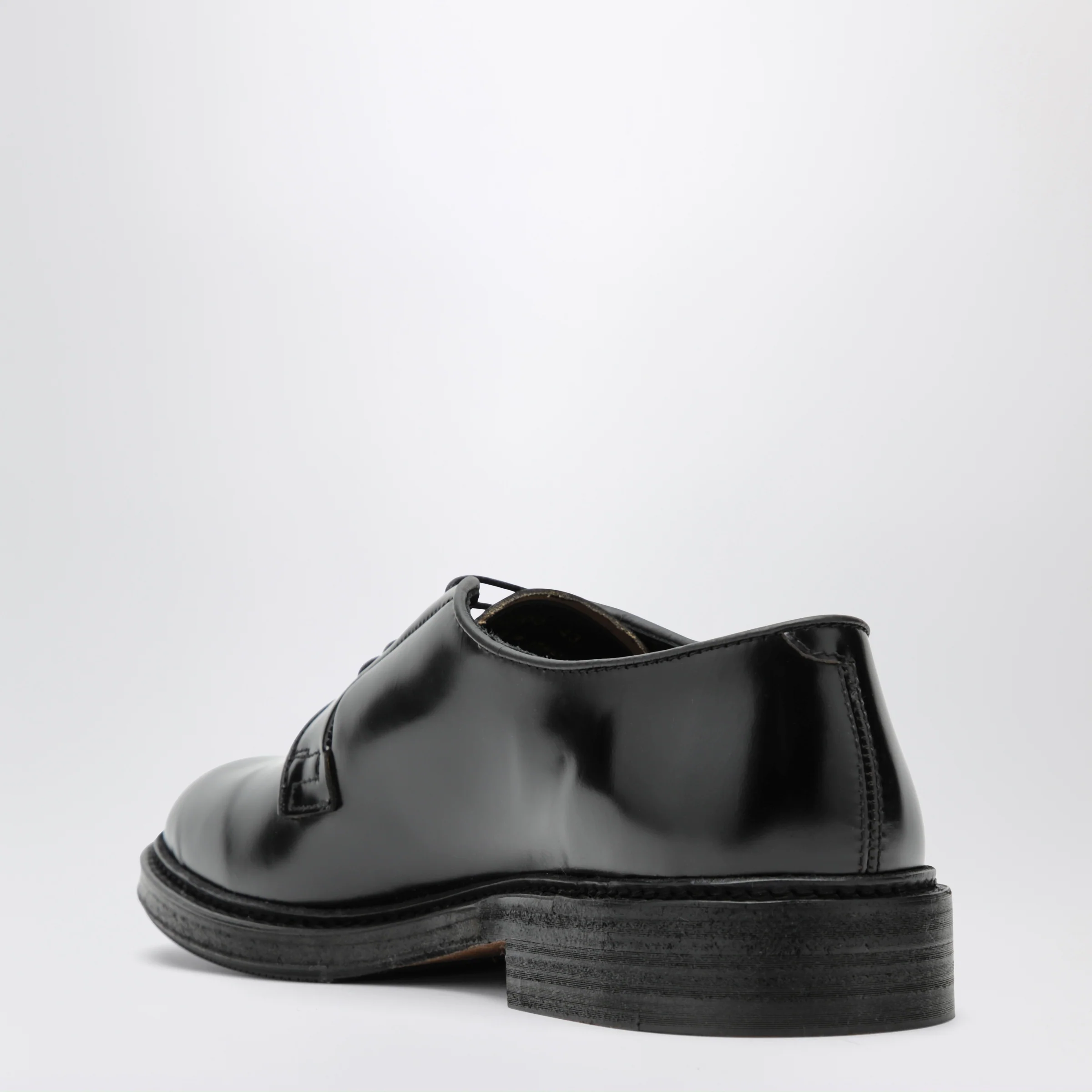 스울리니 Ticino lace-up shoes 로퍼 남성 블랙 26SS 32000LENE