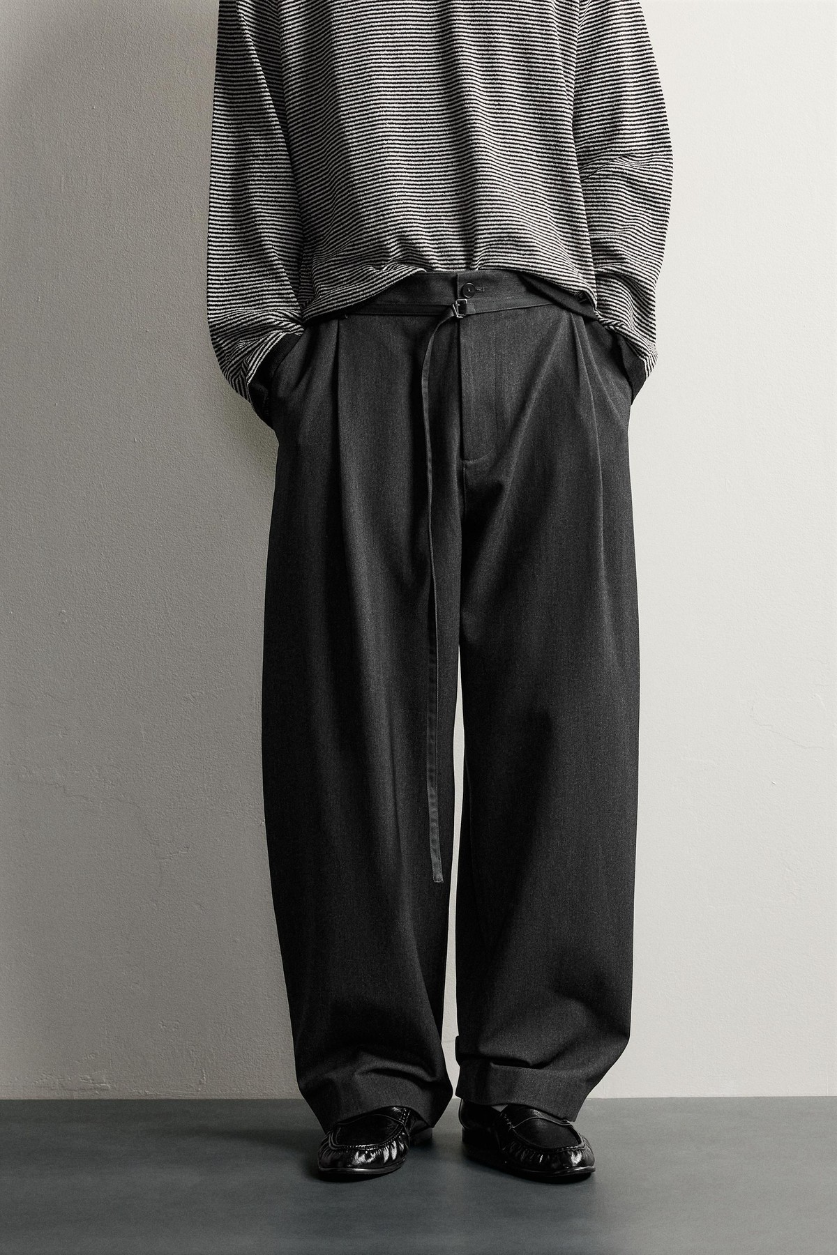 자라 벌룬핏 플리츠 벨트 팬츠 5320/802/801 ANTHRACITE GREY