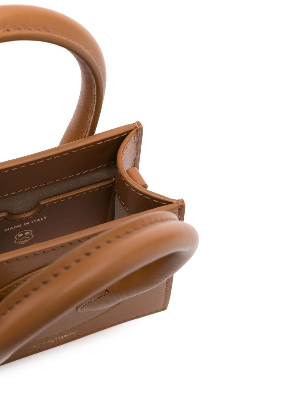 아즈 팩토리 messenger 마이크로 크로스백 여성 브라운 23FW BAG012LE4CAM1
