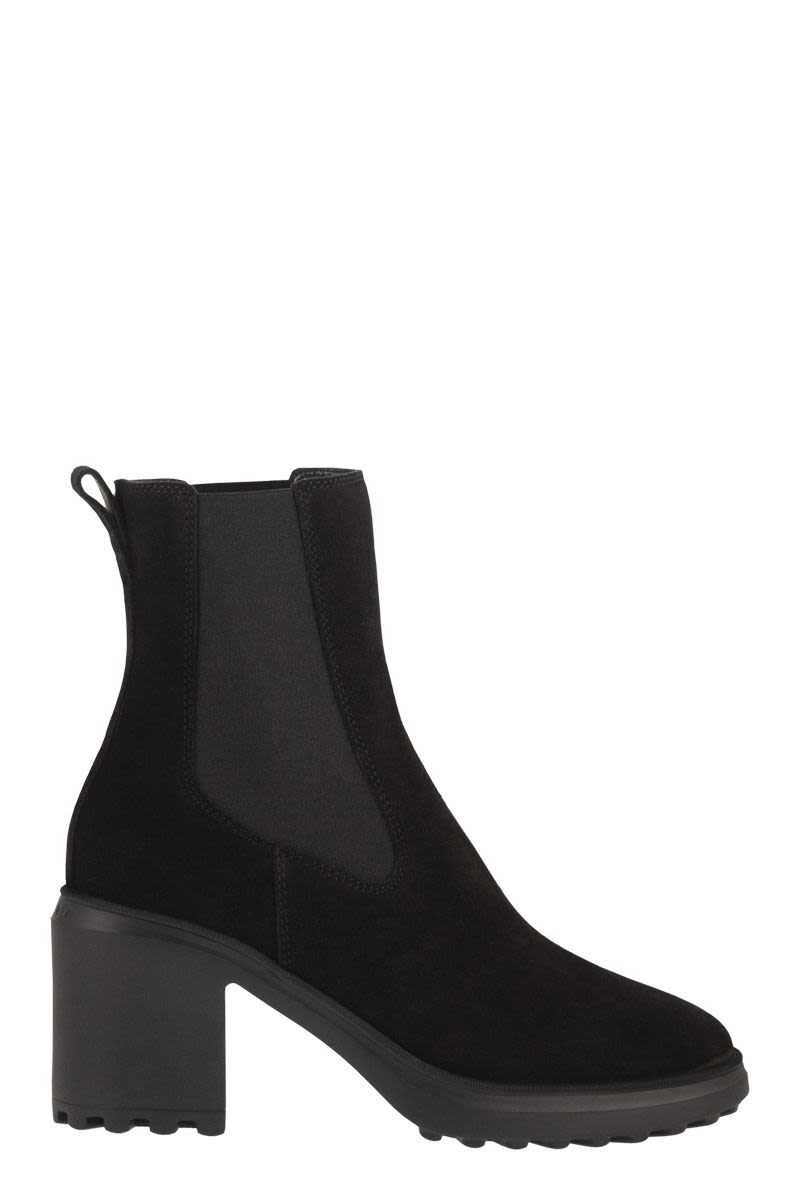 호간 Chelsea ankle heel 앵클 부츠 여성 블랙 26FW HXW7240GF60HG0B999