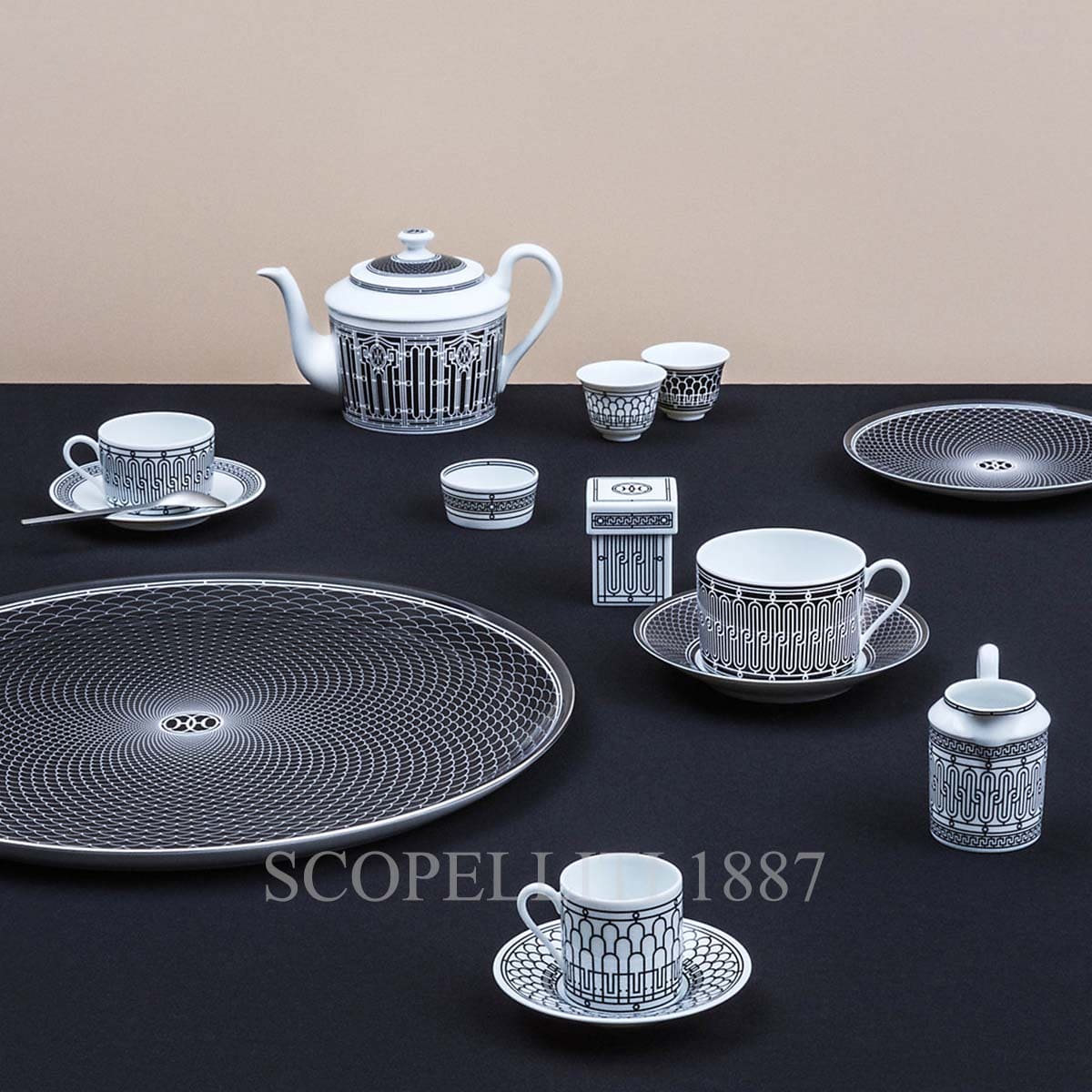 Hermès H Deco Presentation Plate Set of 2 2