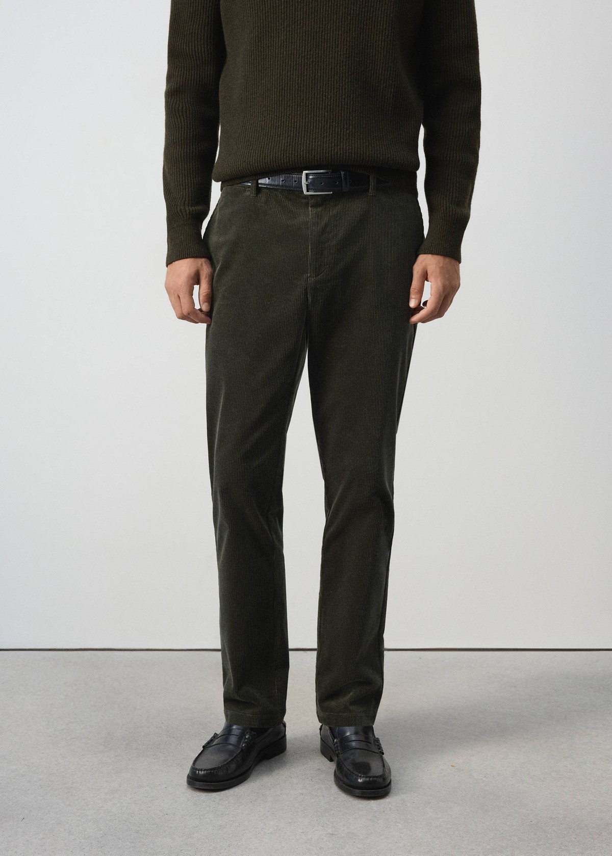 망고 슬림핏 코듀로이 팬츠 37077898_49 VERDE OSCURO
