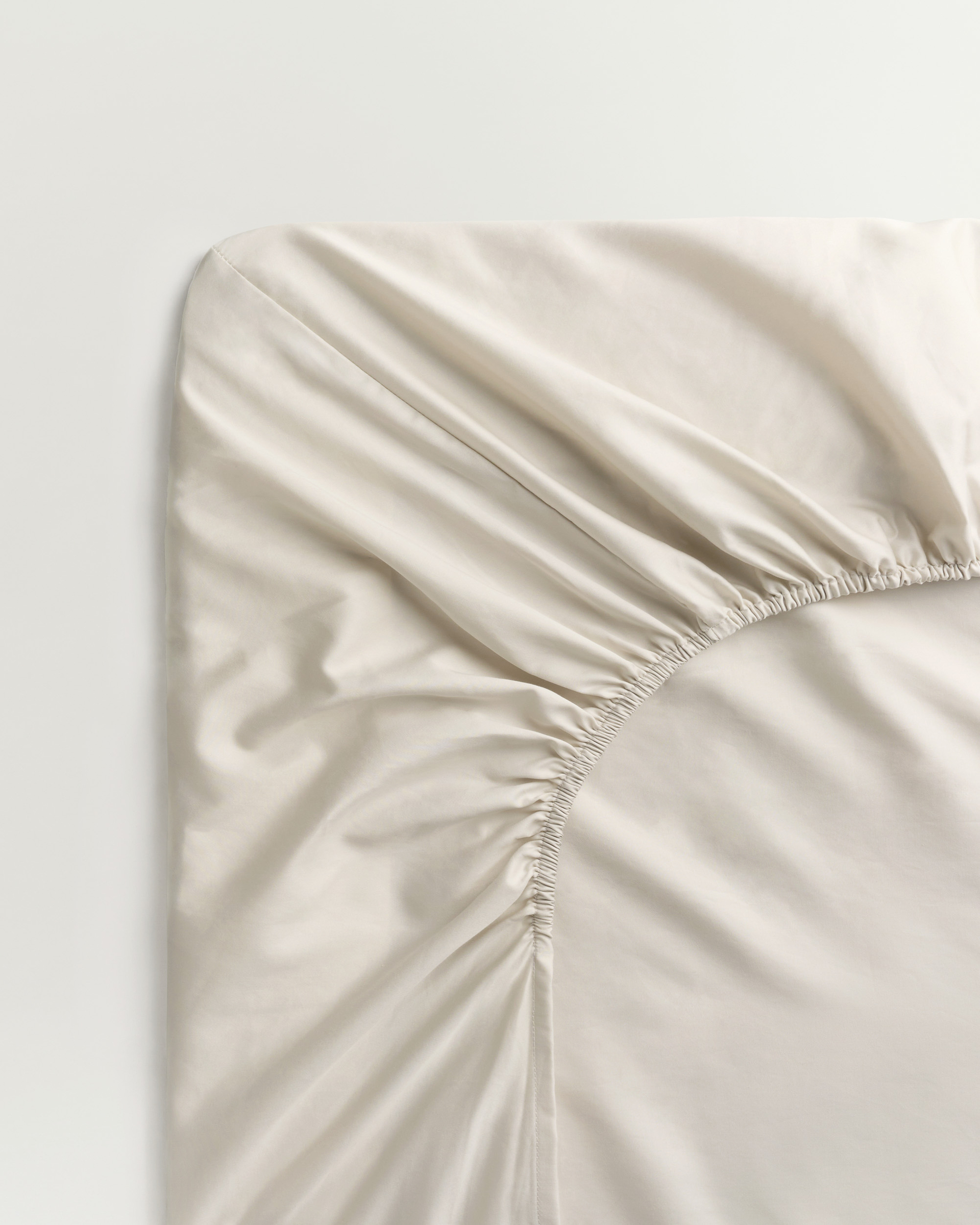 Nordic Knots Sateen Fitted Sheet Sand 00375