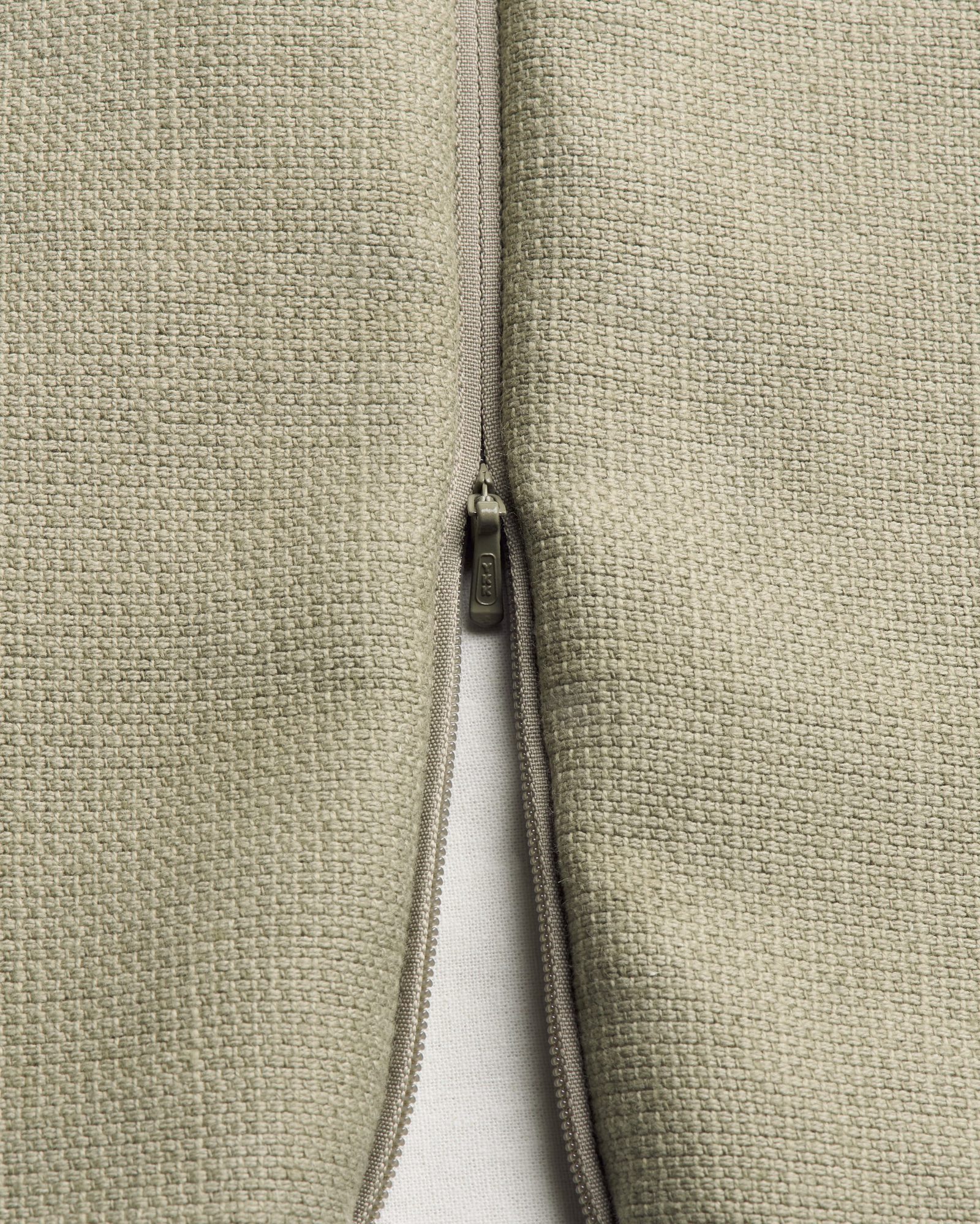 Nordic Knots Signature Slip Cover Khaki 00407 1/2