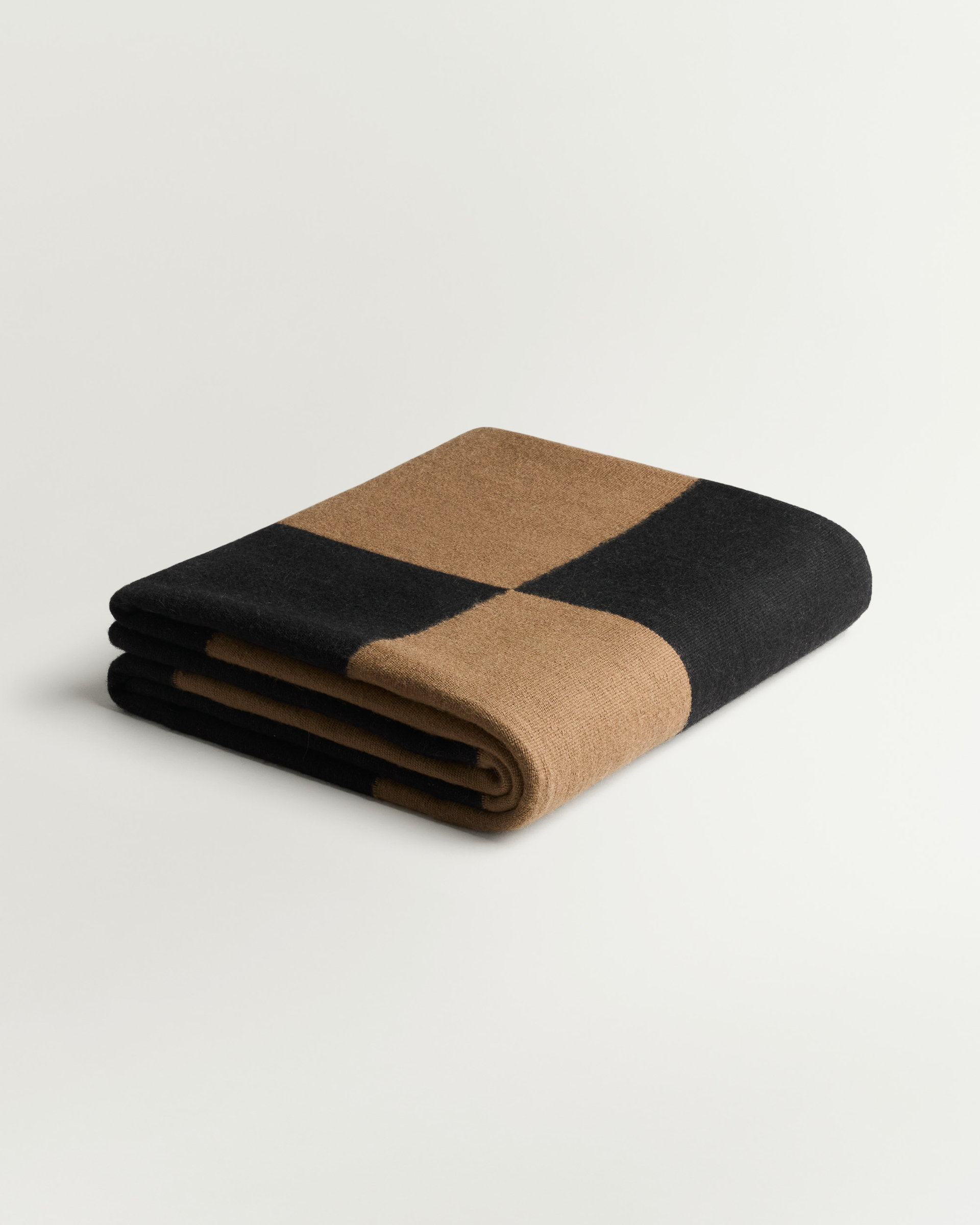Nordic Knots Square Kilim Tobacco 00419 1/2