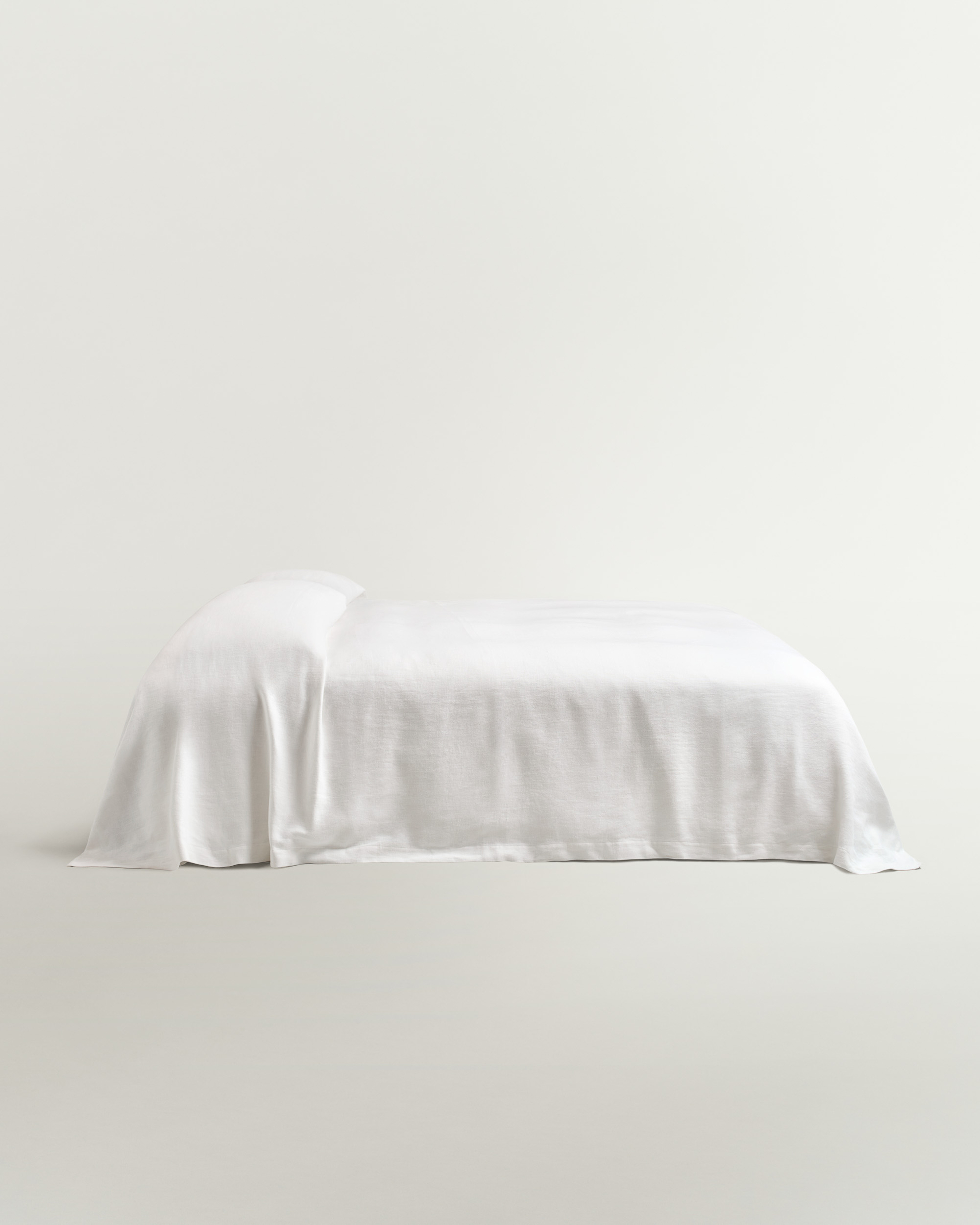 Nordic Knots Studio Linen White 00428 1/2