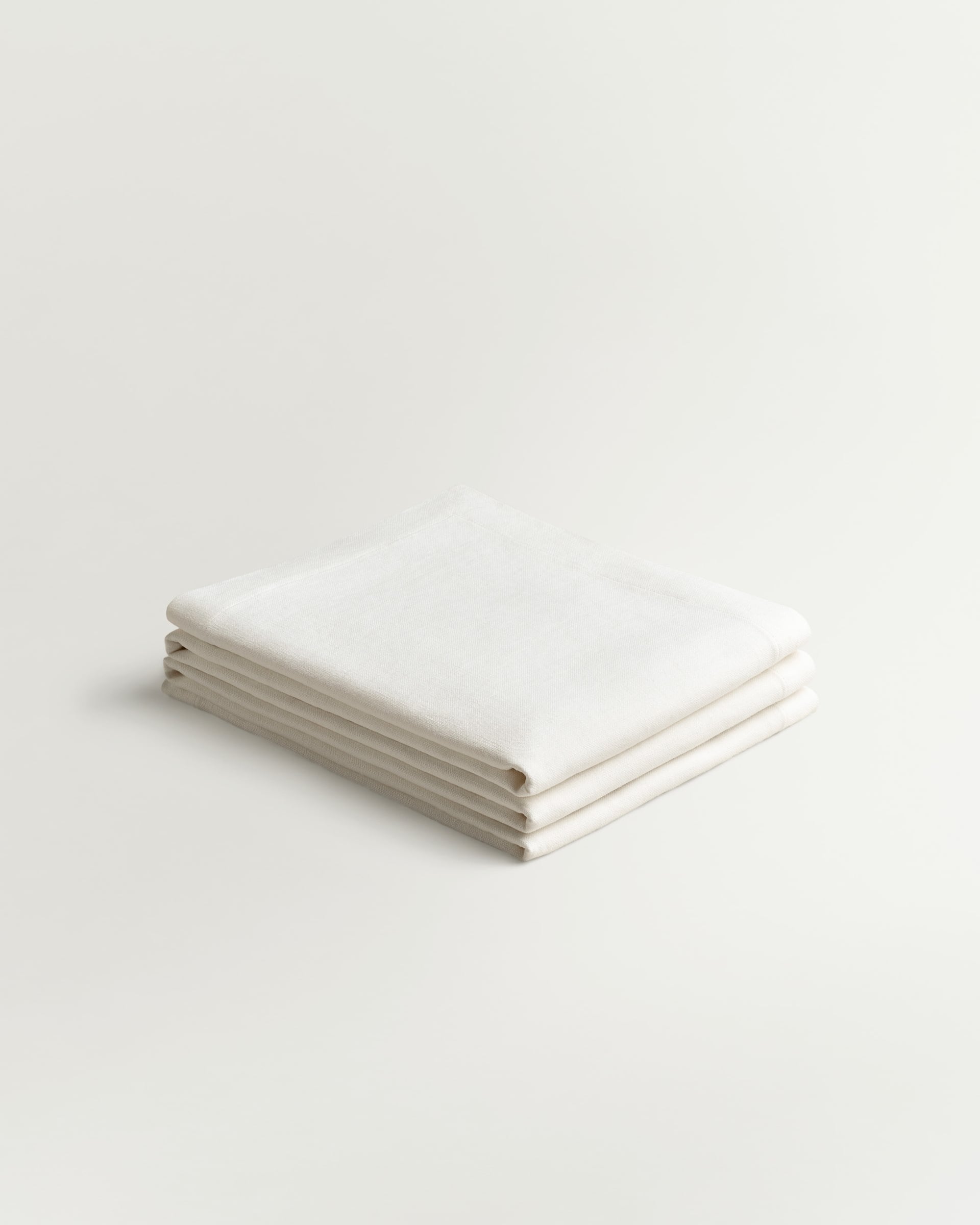 Nordic Knots Studio Linen White 00428 2/2