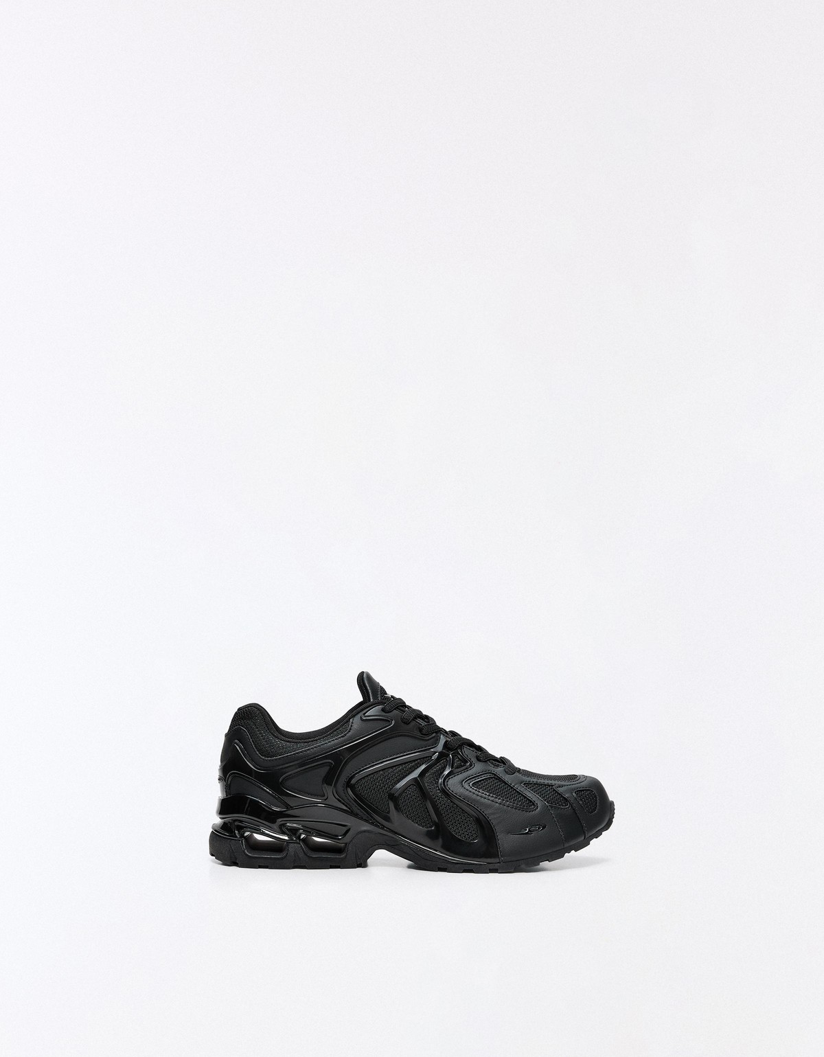 버쉬카 청키 테크니컬 스니커즈 2324/864 BLACK