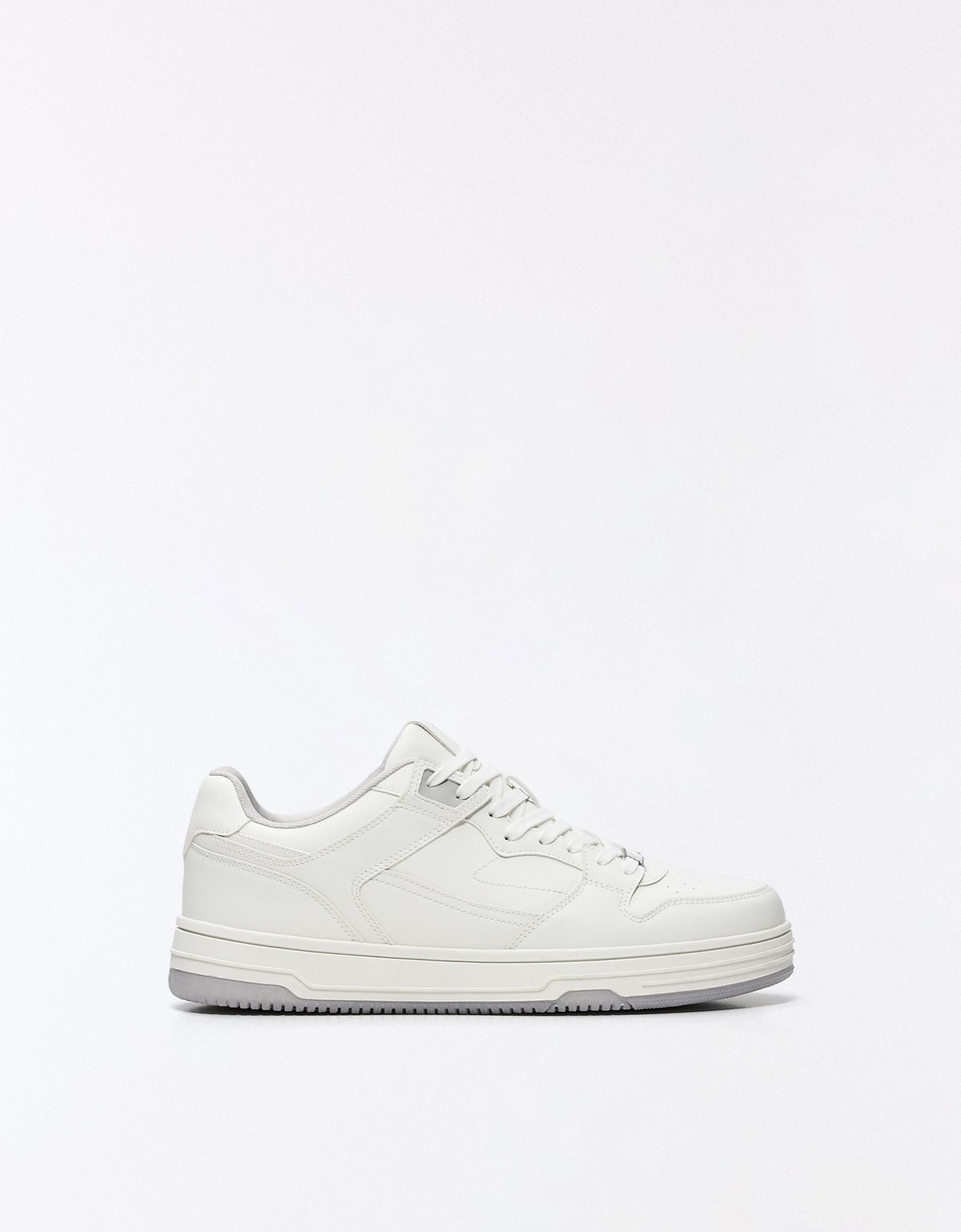버쉬카 베이직 로우탑 스니커즈 2408/864 WHITE