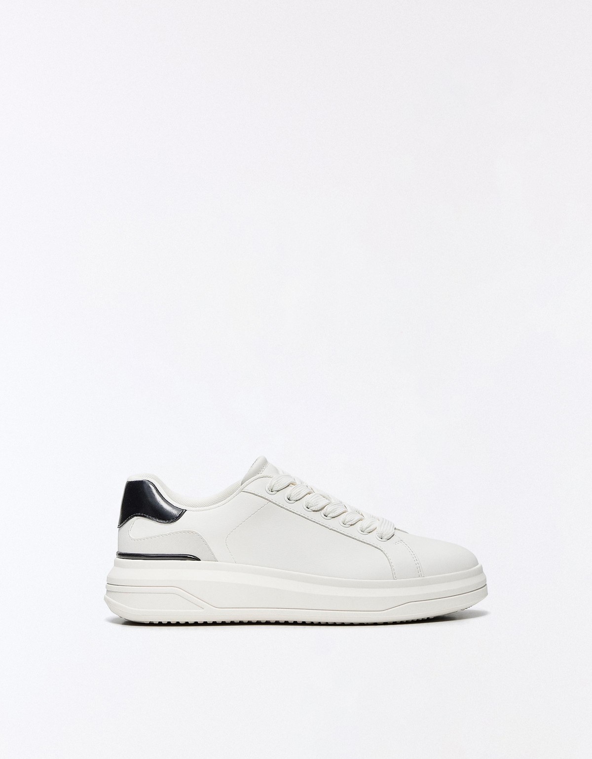 버쉬카 청키 로우탑 디테일 스니커즈 2412/864 WHITE