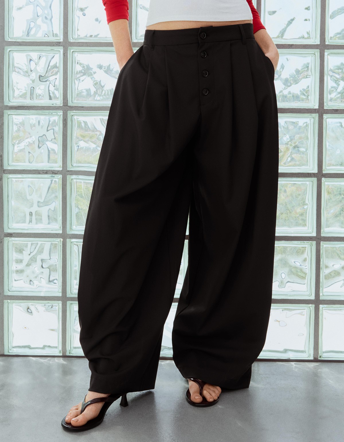 버쉬카 사이드 플리츠 배기 와이드 팬츠 2957/758 BLACK