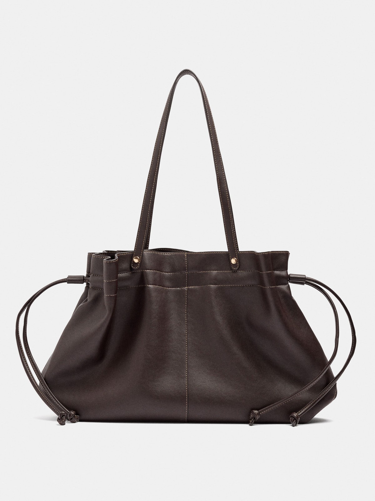 팔포이즈 스티치 드로스트링 쇼퍼백 252670 BROWN