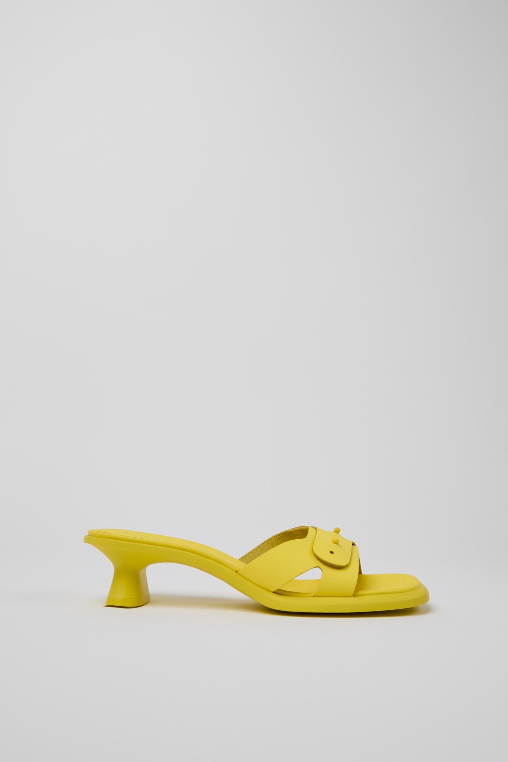 캠퍼 Dina 레더 로우힐 뮬 샌들 K201374-003 YELLOW